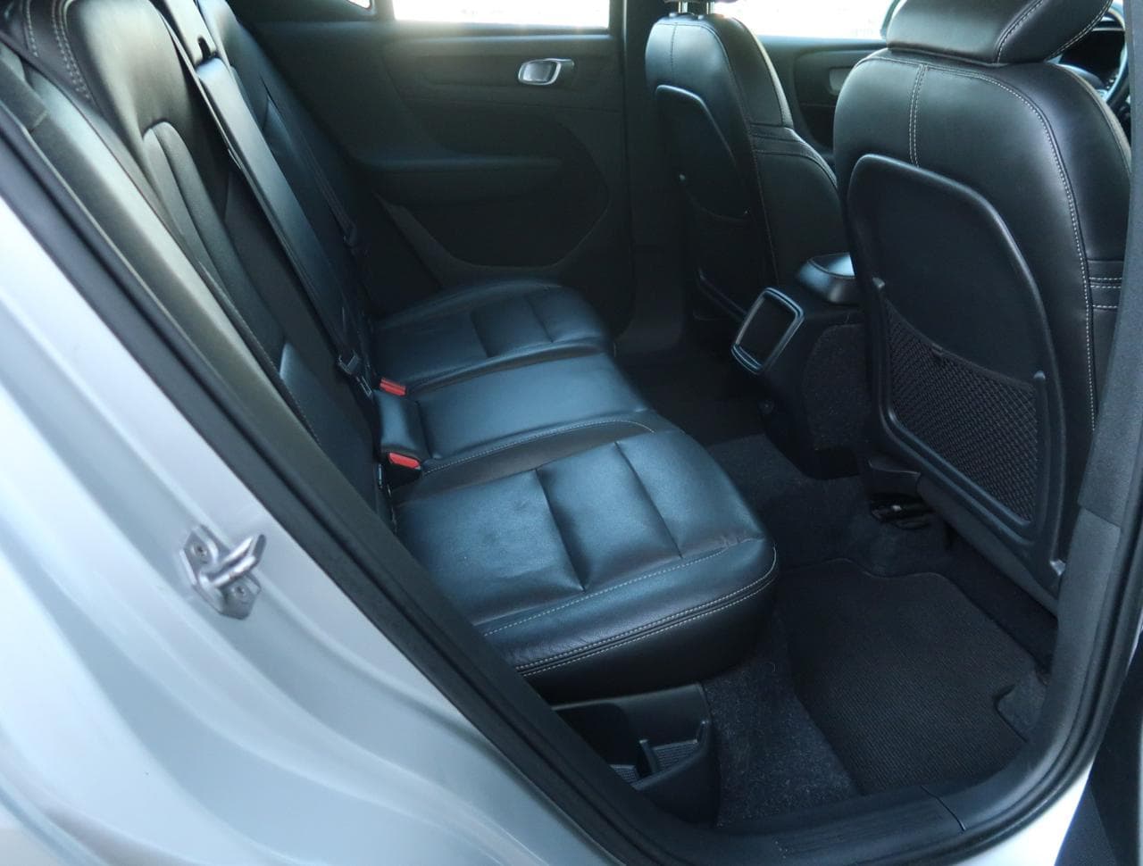 2019 Volvo XC40 - 13