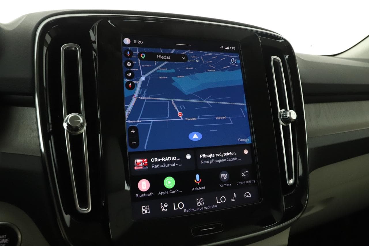 2022 Volvo XC40 - 17