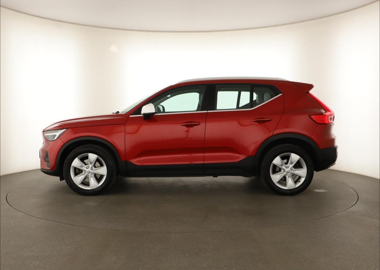 2022 Volvo XC40 - 4
