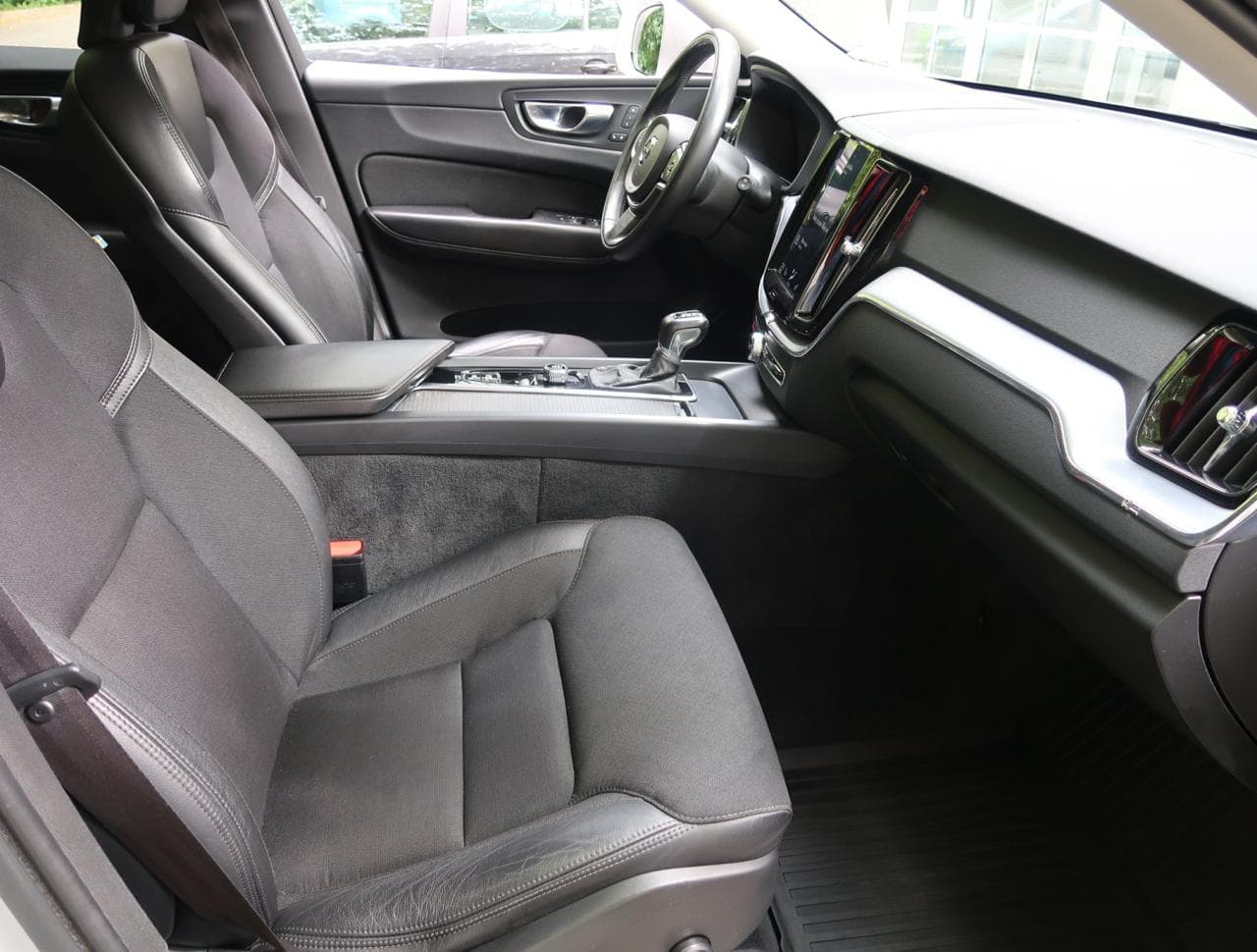 2019 Volvo XC60 - 12