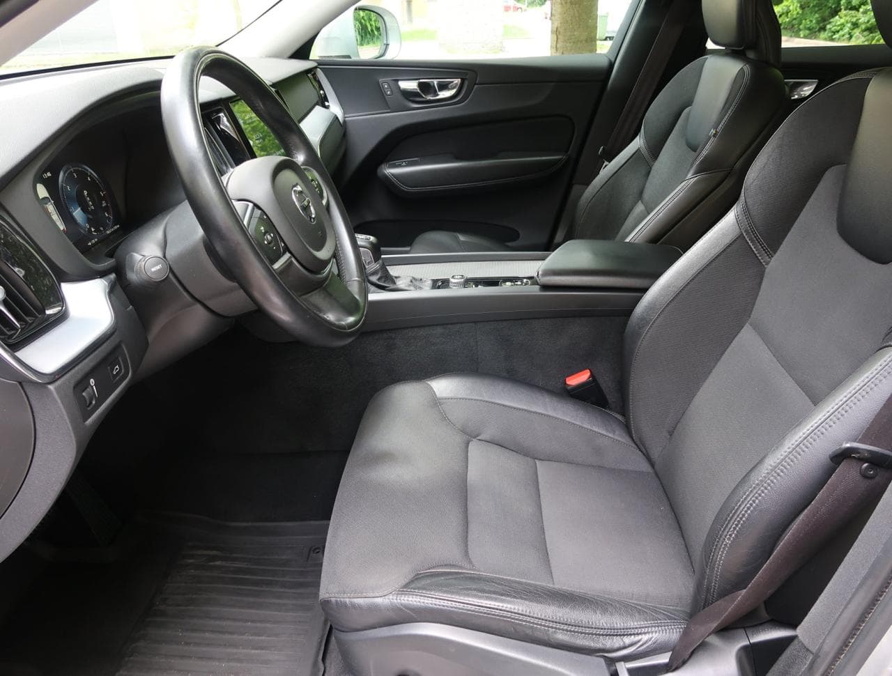 2019 Volvo XC60 - 16