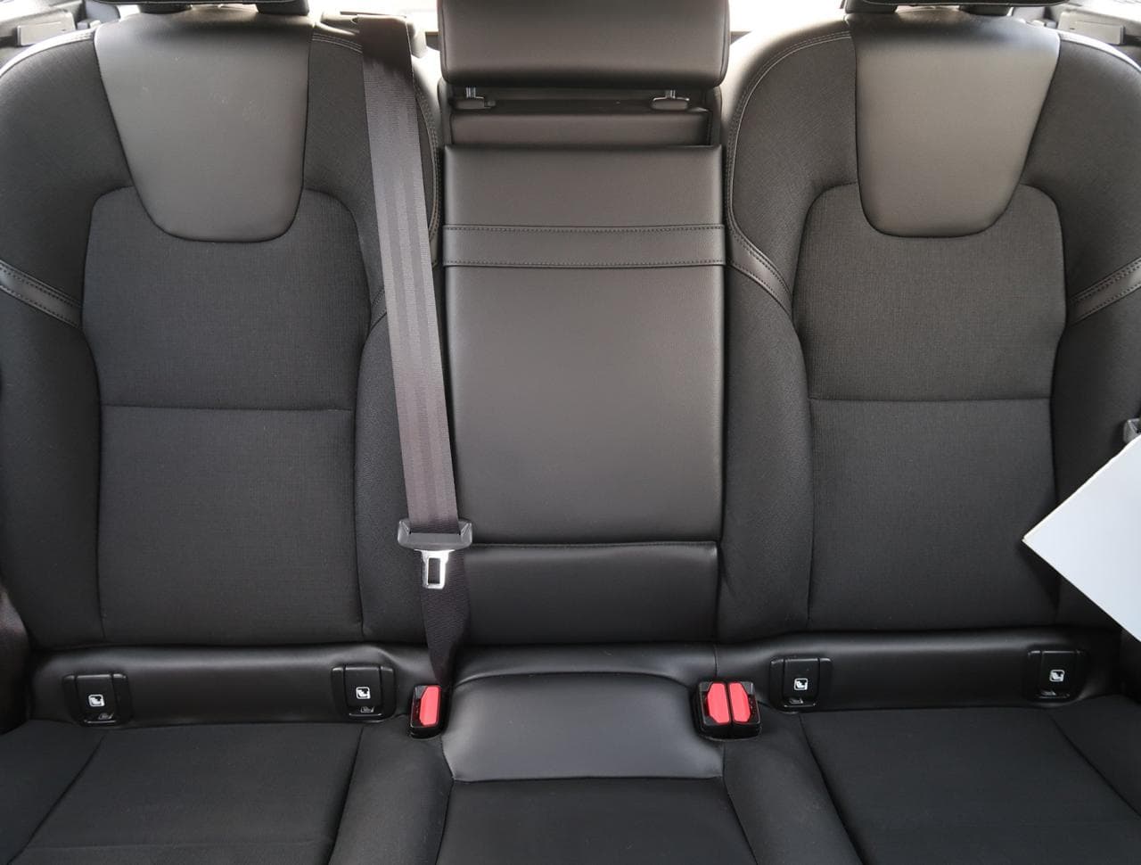 2018 Volvo XC60 - 14