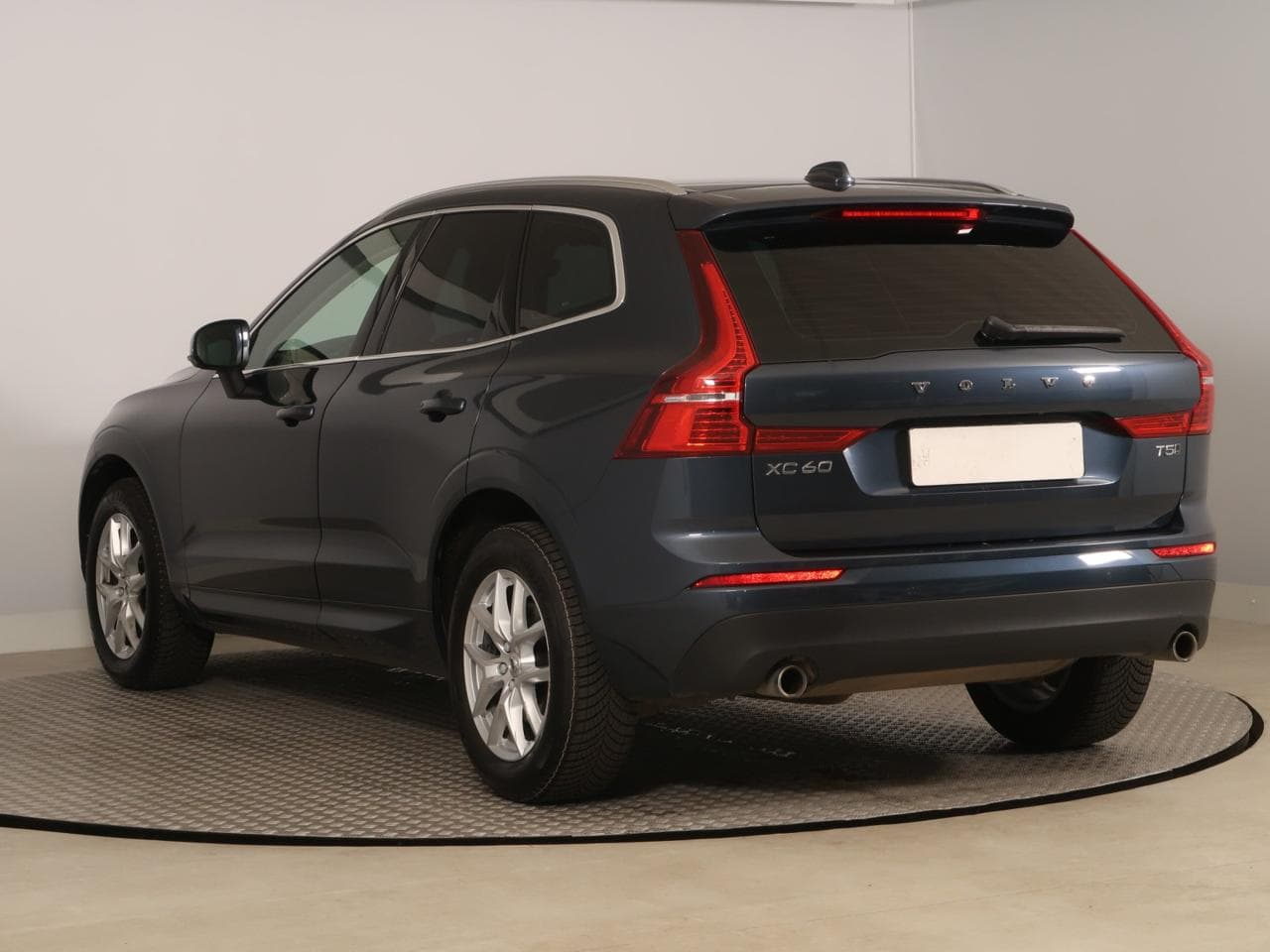 2019 Volvo XC60 - 5