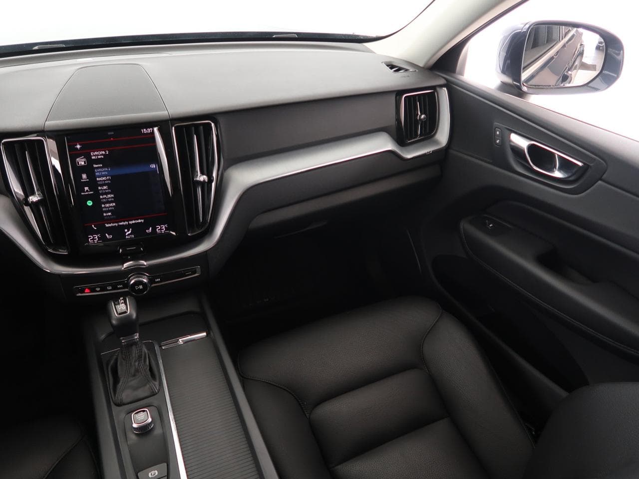 2019 Volvo XC60 - 11