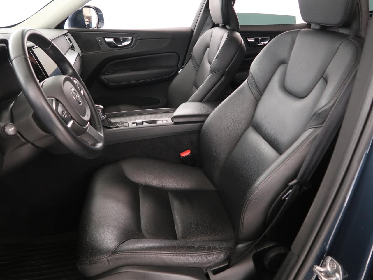 2019 Volvo XC60 - 16