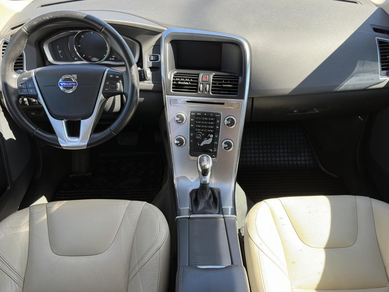 2017 Volvo XC60 - 8