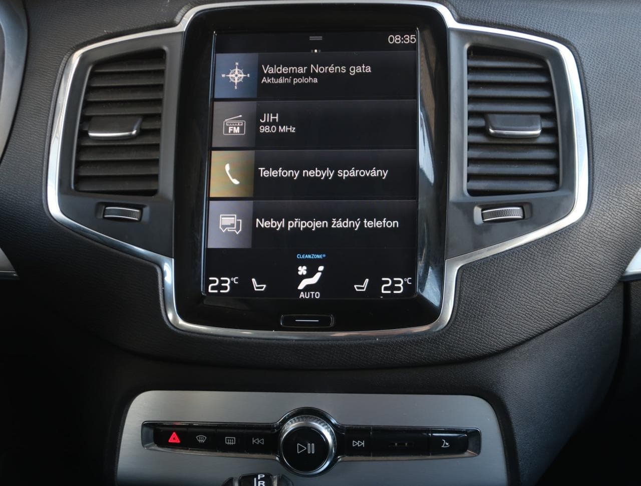 2017 Volvo XC90 - 18