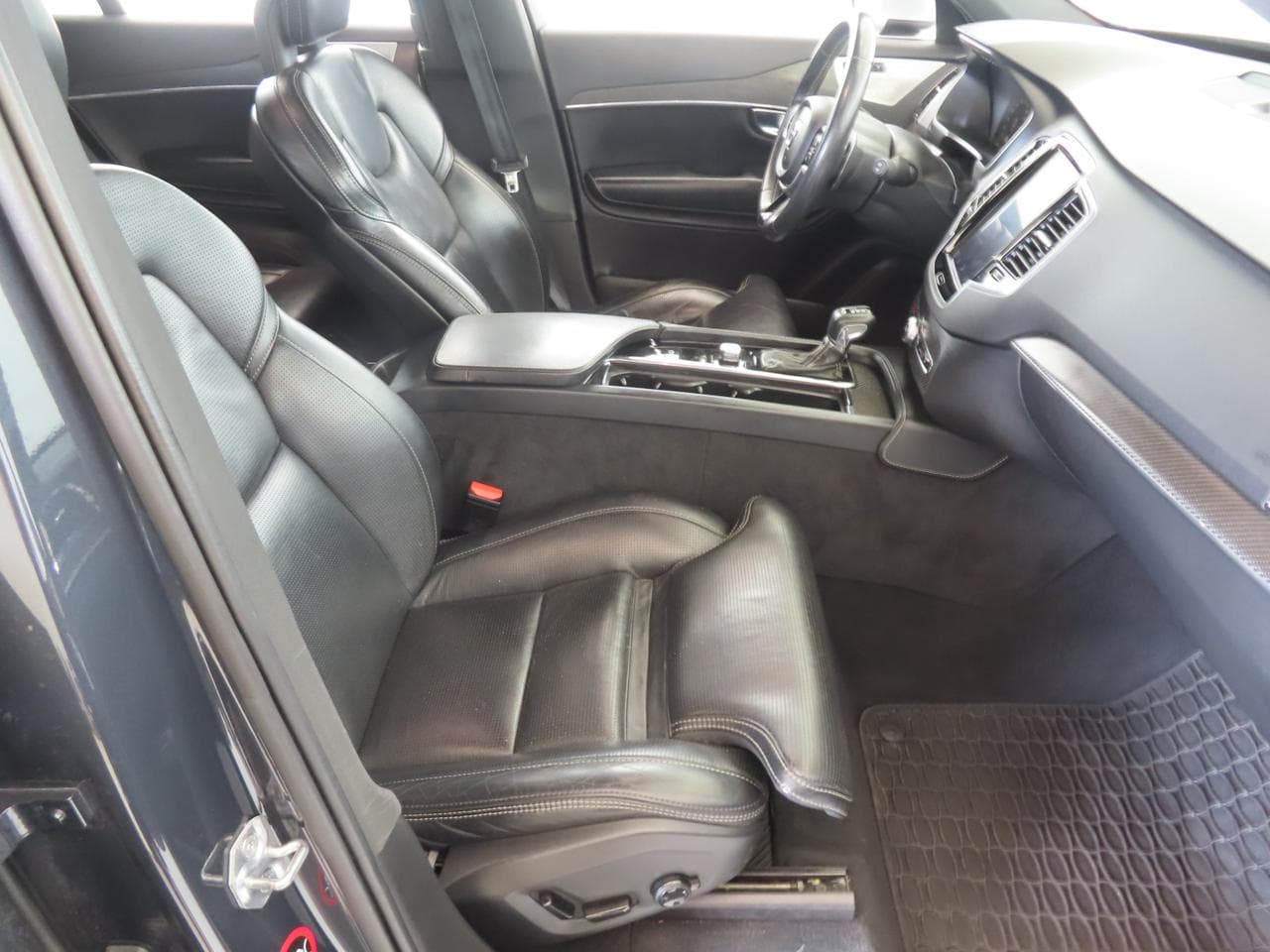 2018 Volvo XC90 - 12