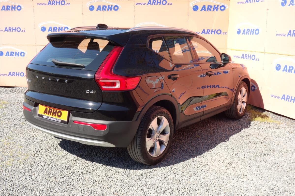 2020 Volvo XC40 - 8