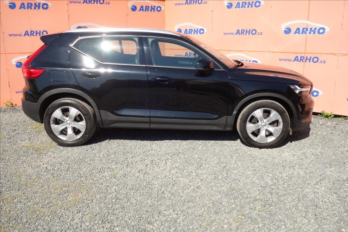 2020 Volvo XC40 - 10
