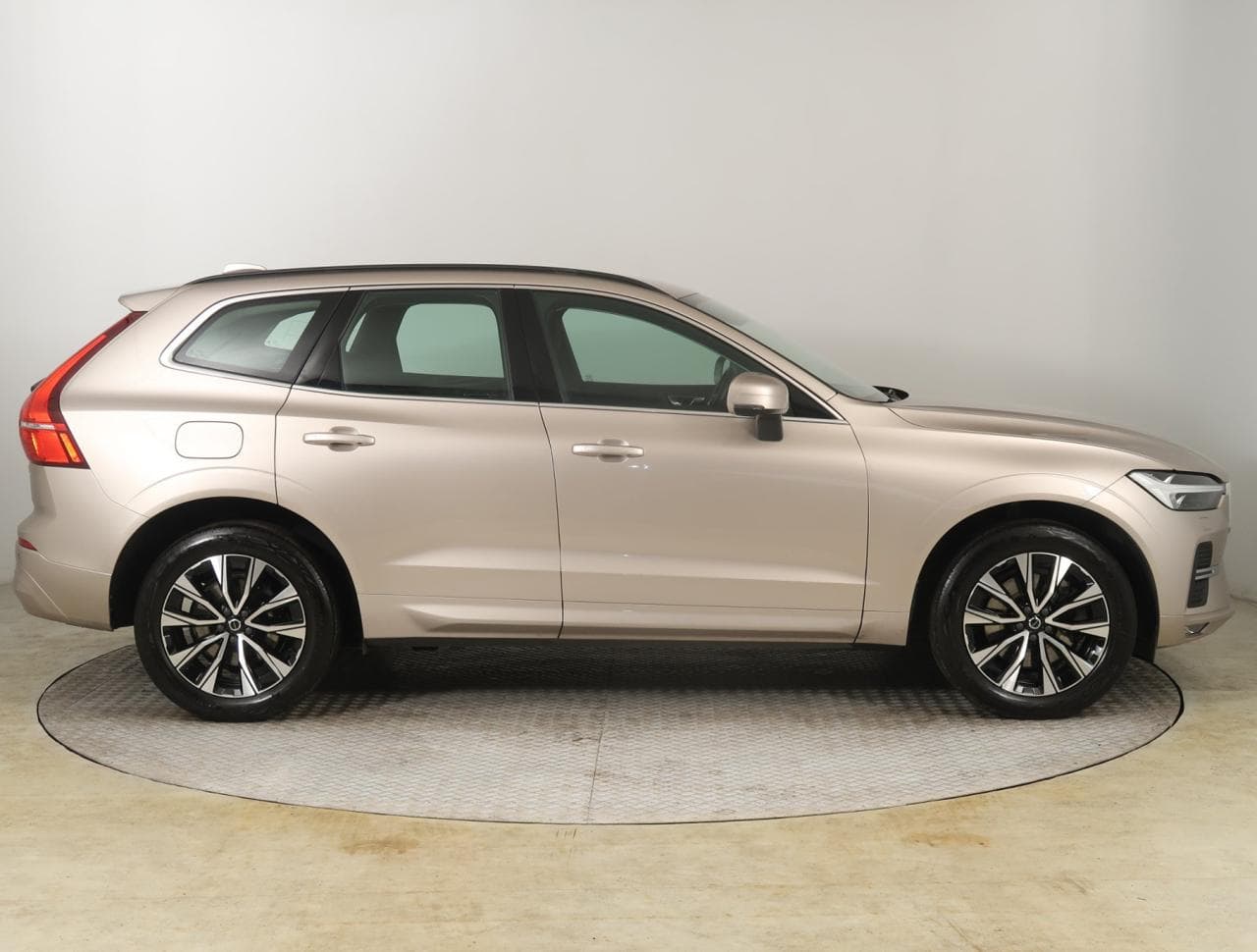 2023 Volvo XC60 - 8