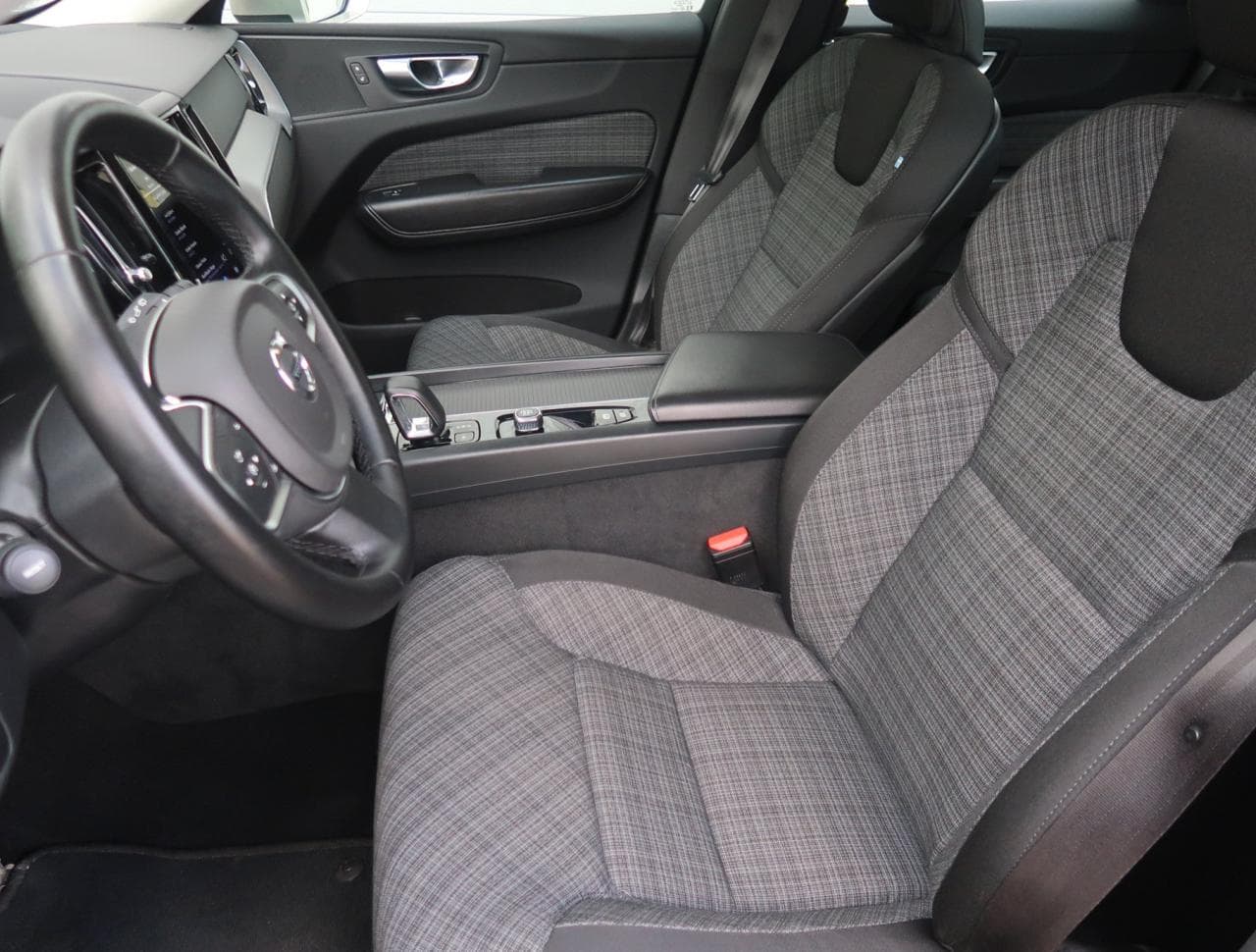 2023 Volvo XC60 - 16