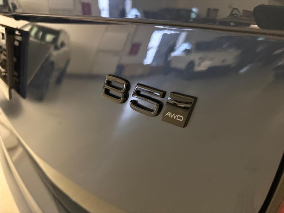 2025 Volvo XC90 - 14
