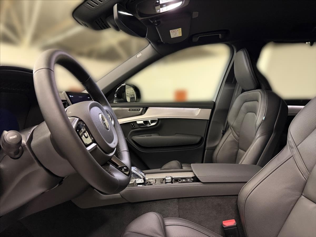 2025 Volvo XC90 - 7