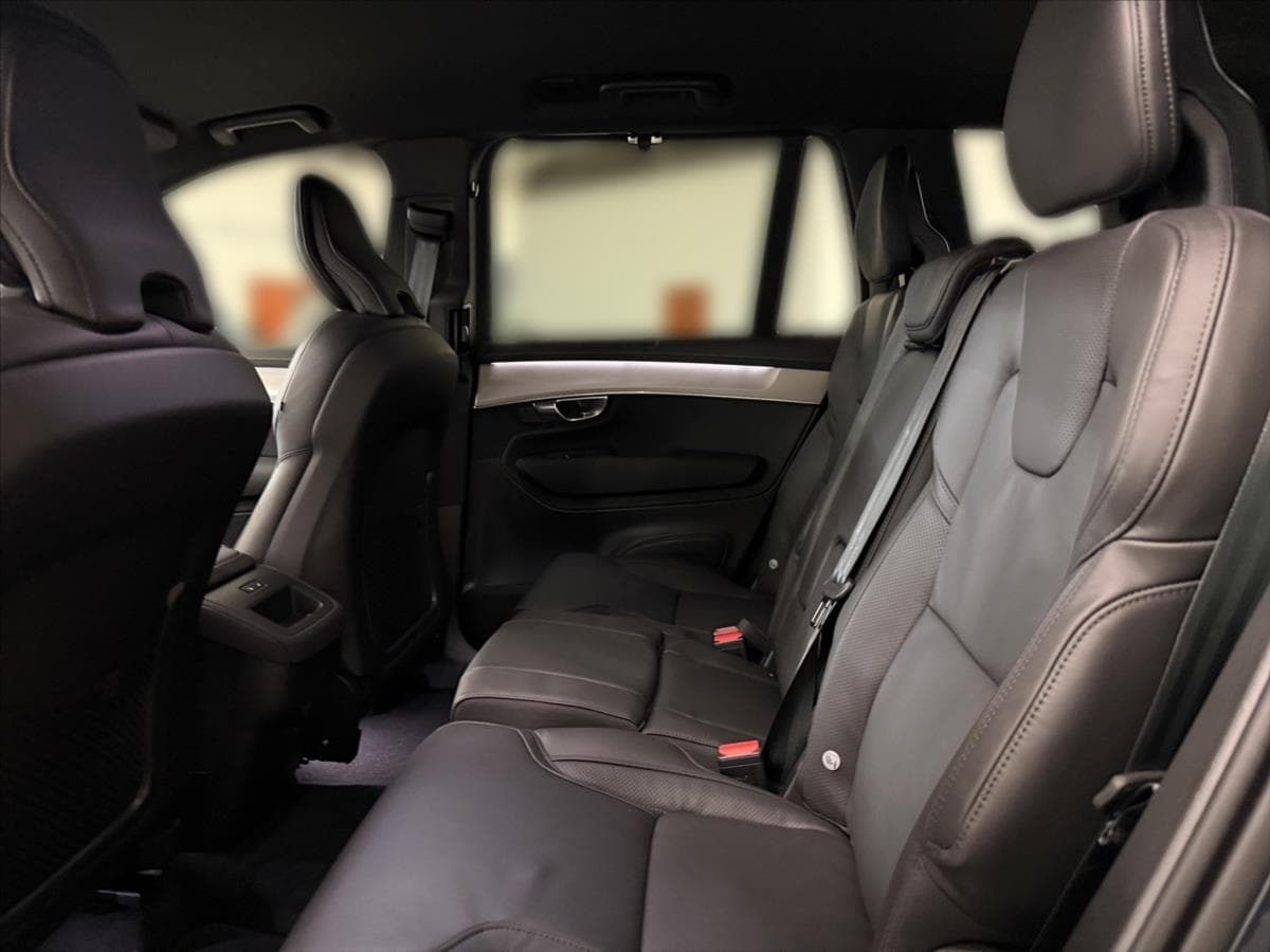 2025 Volvo XC90 - 11
