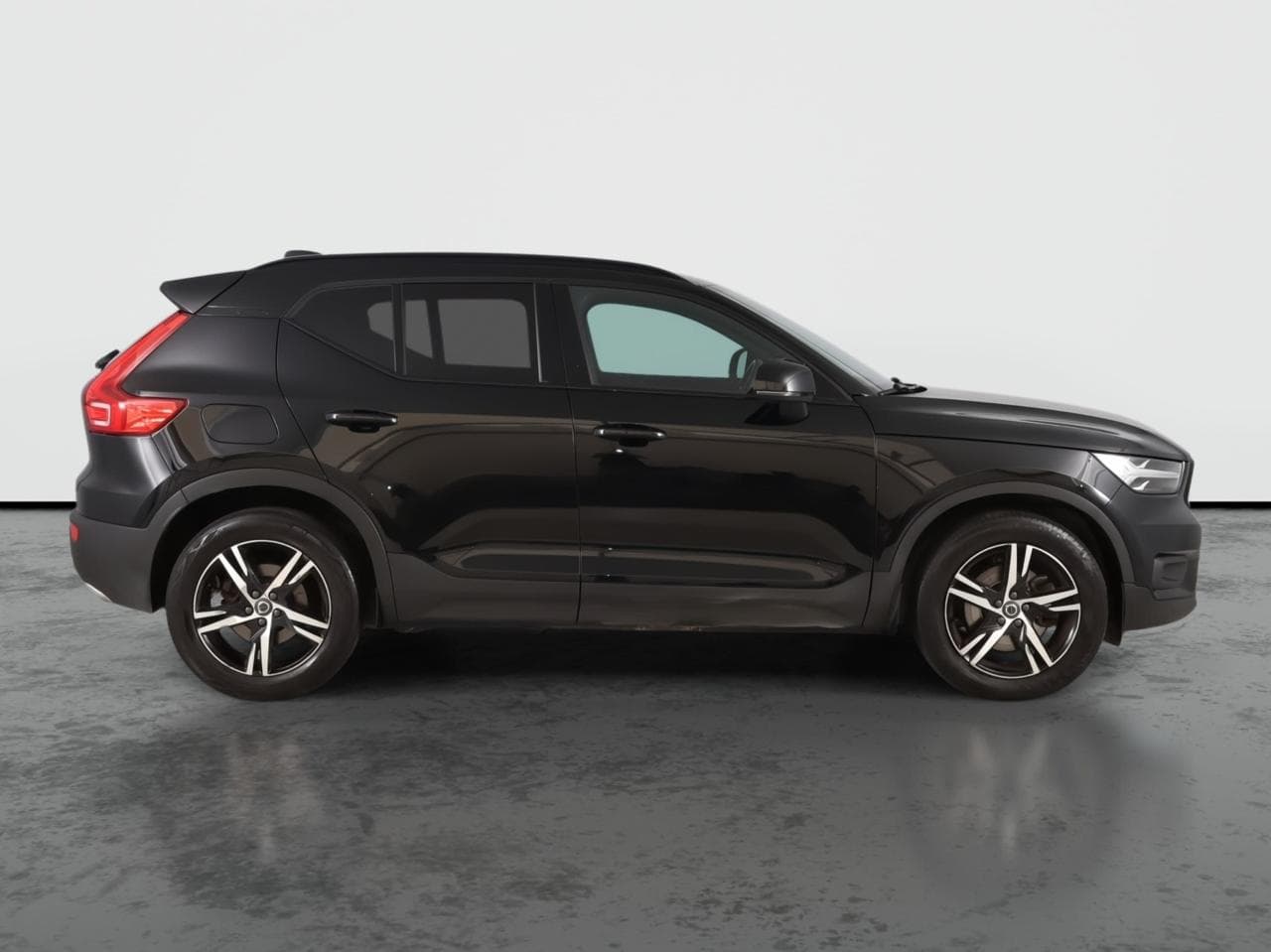 2020 Volvo XC40 - 8