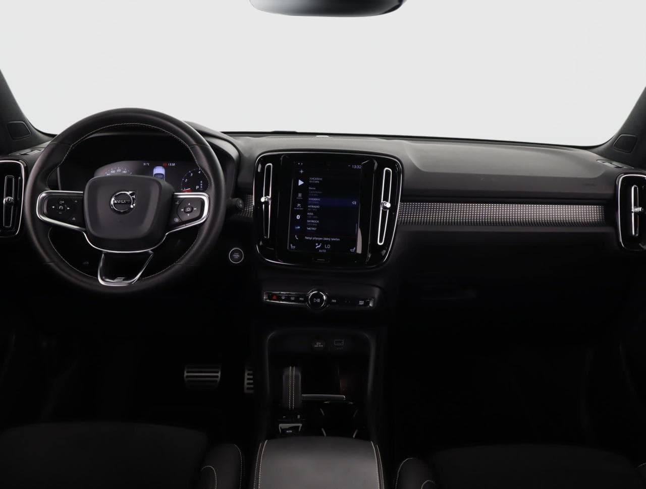 2020 Volvo XC40 - 10