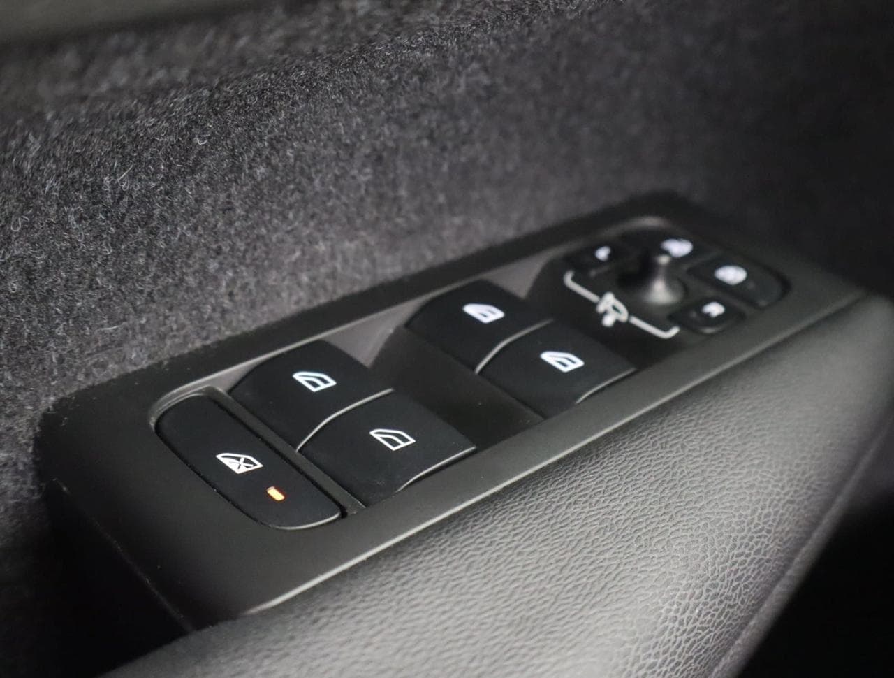 2020 Volvo XC40 - 20