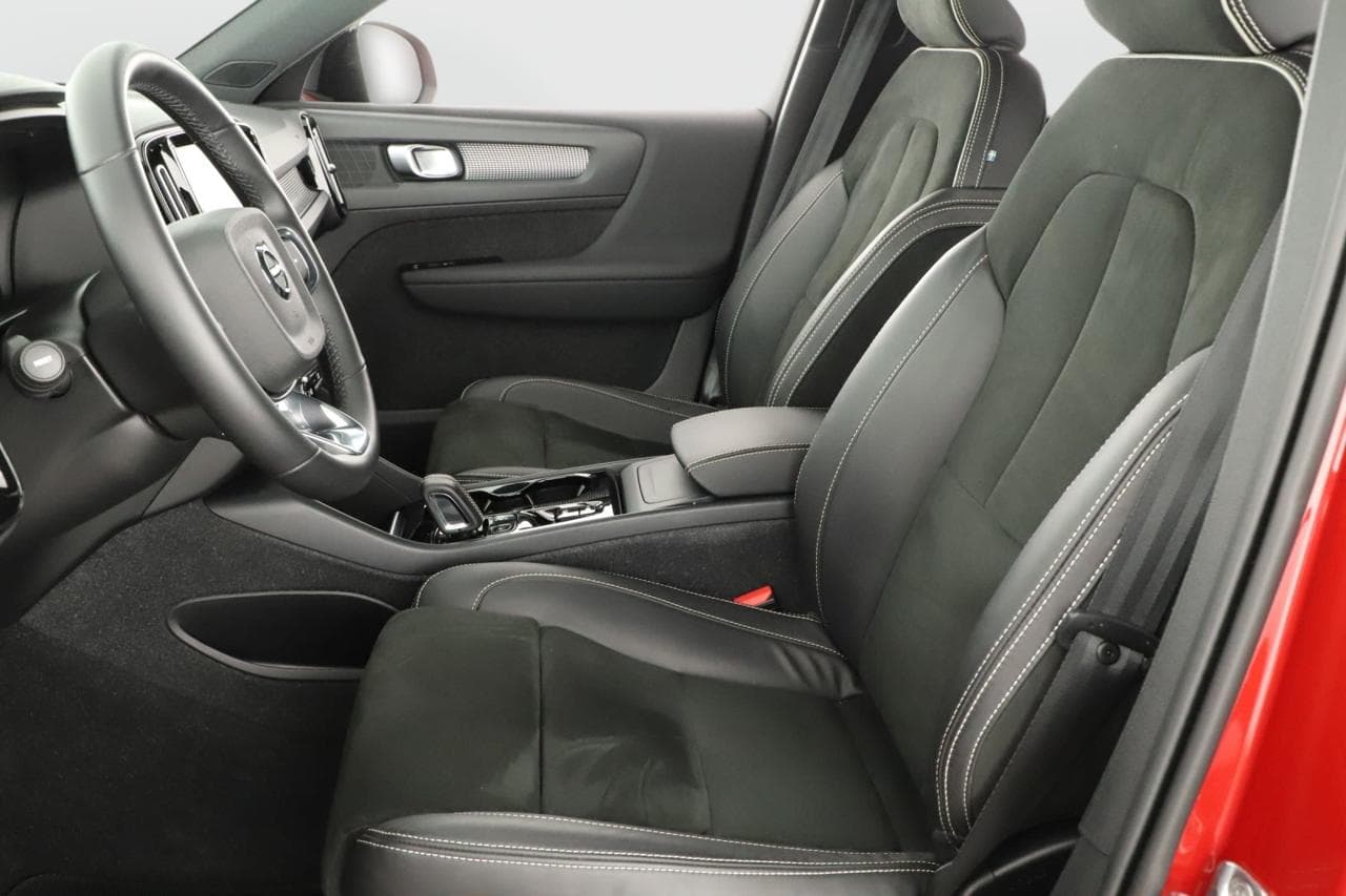 2021 Volvo XC40 - 13