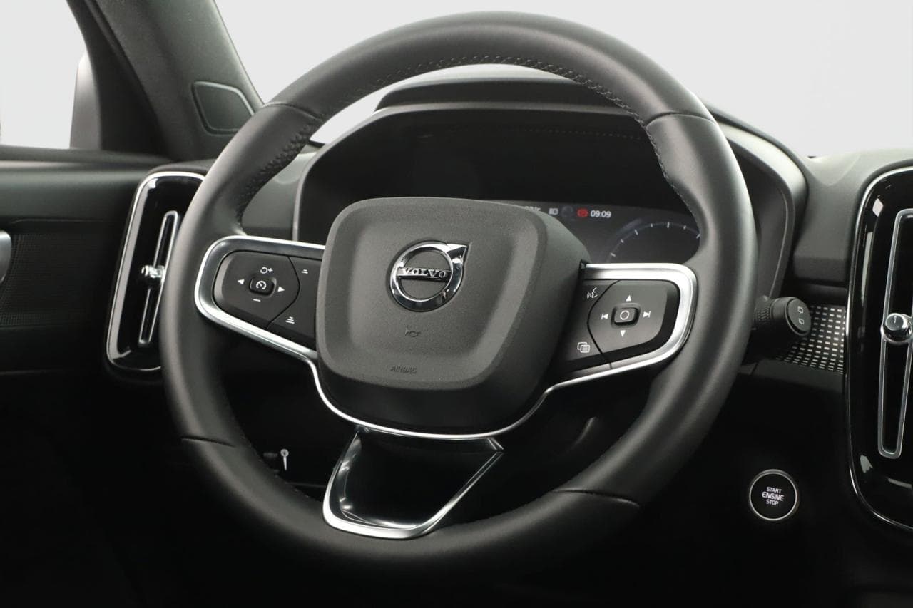 2021 Volvo XC40 - 14
