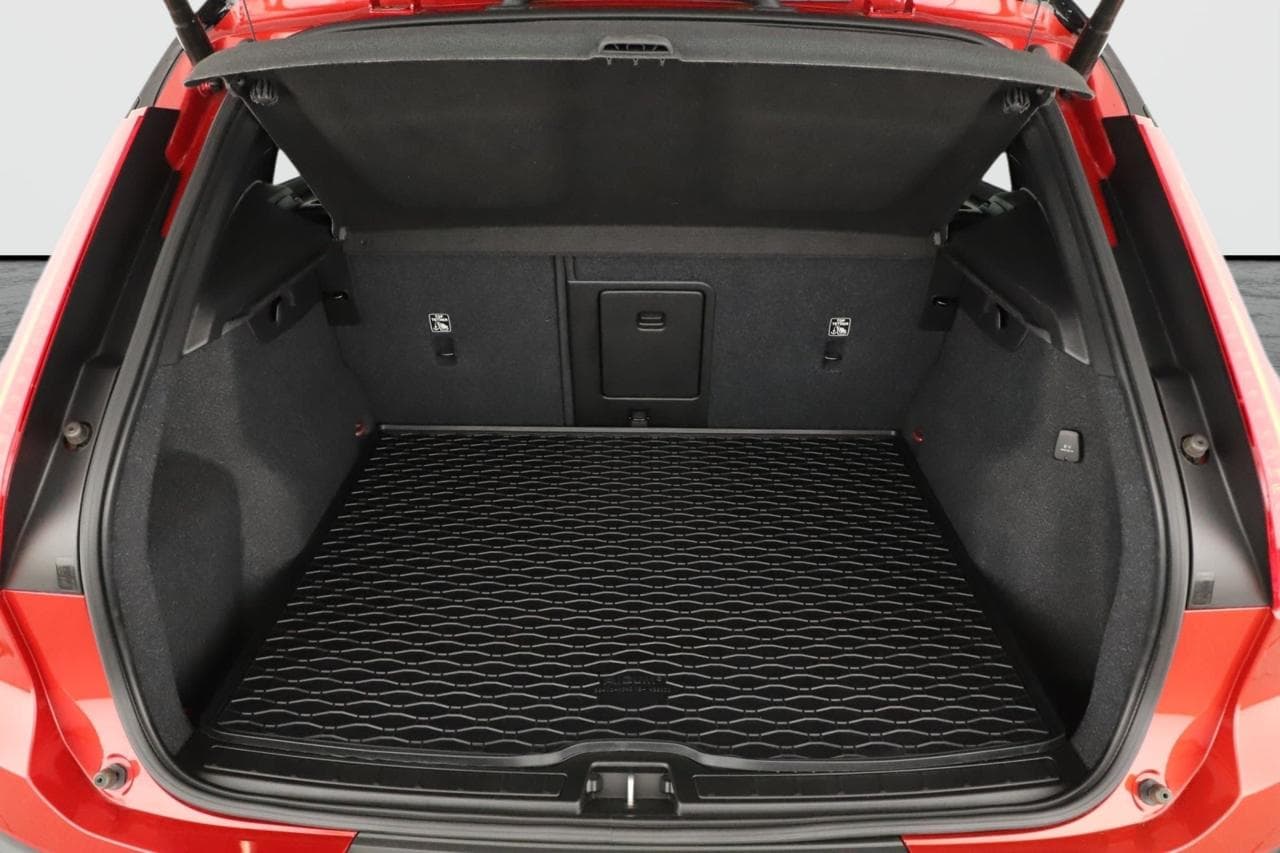 2021 Volvo XC40 - 17