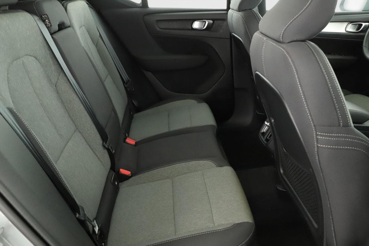 2023 Volvo XC40 - 12