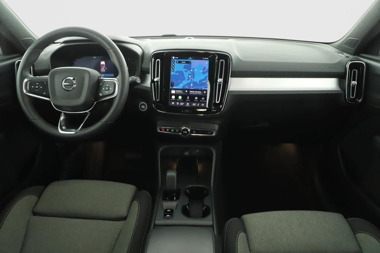 2023 Volvo XC40 - 9