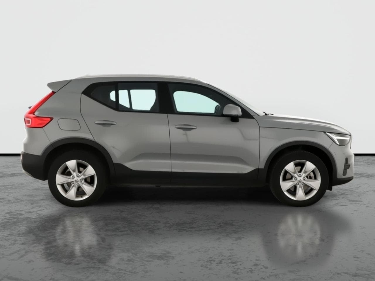 2023 Volvo XC40 - 8
