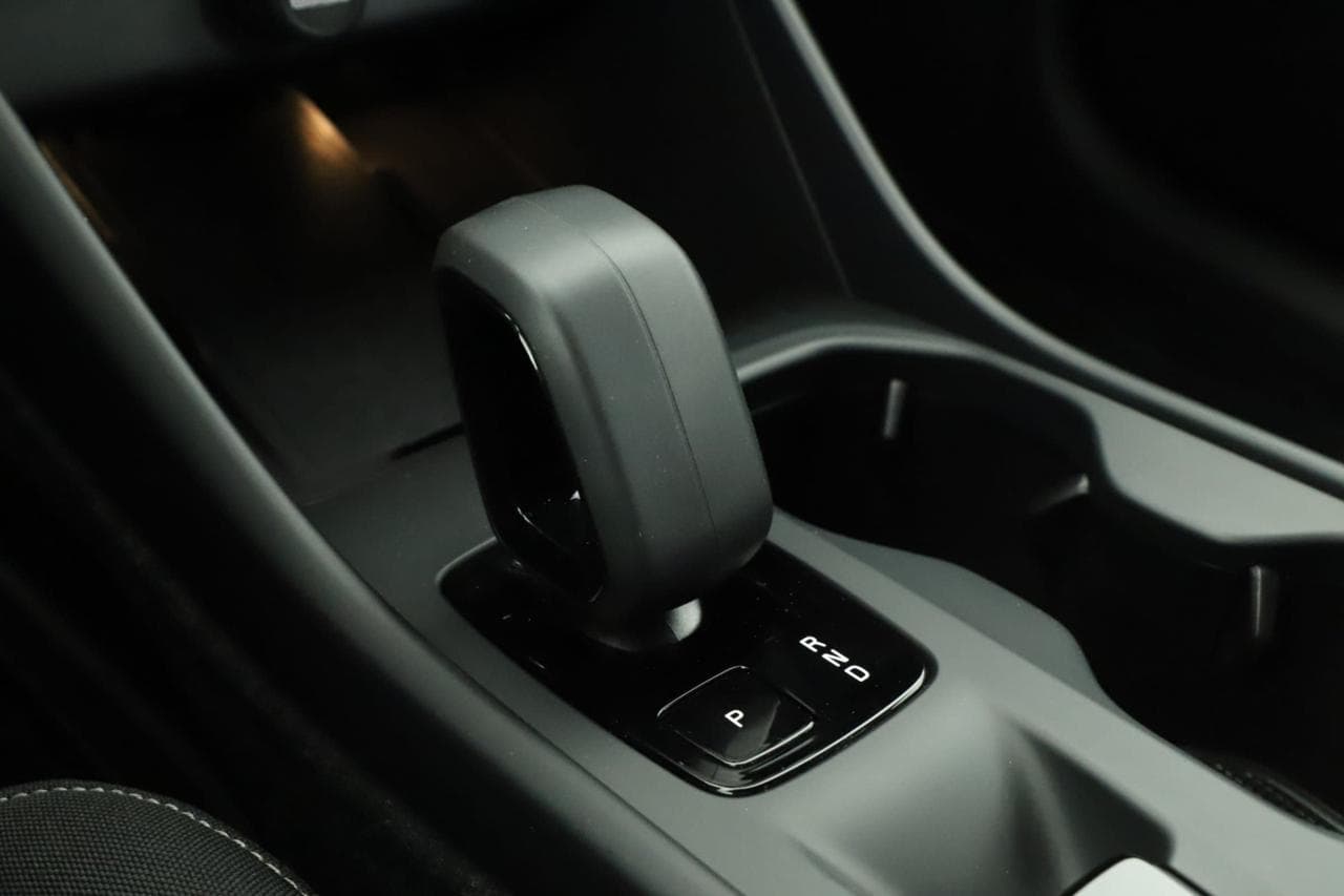 2023 Volvo XC40 - 26