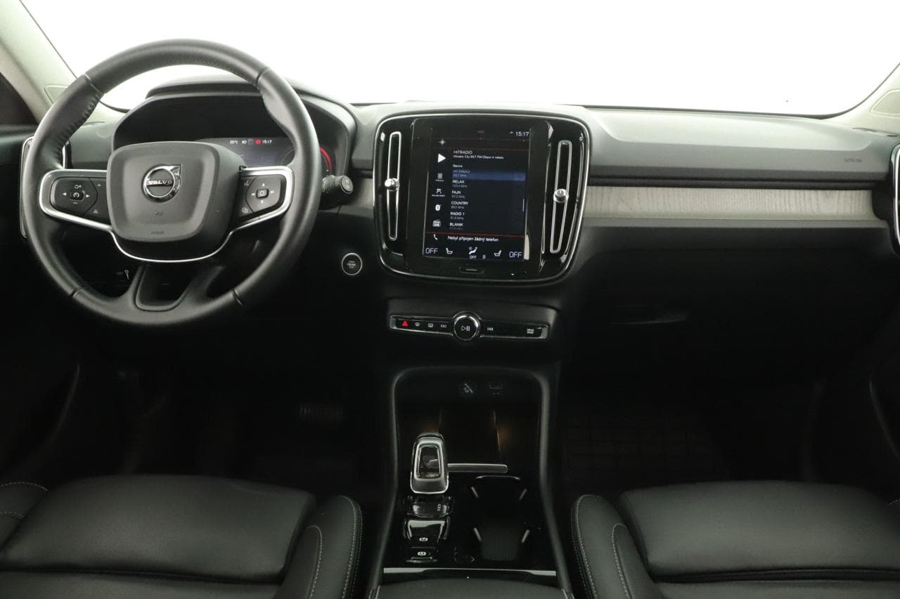 2020 Volvo XC40 - 17