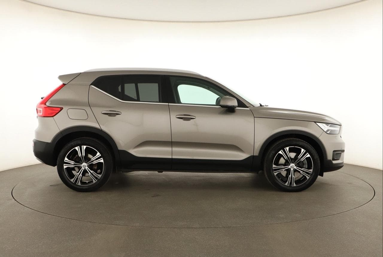 2020 Volvo XC40 - 15