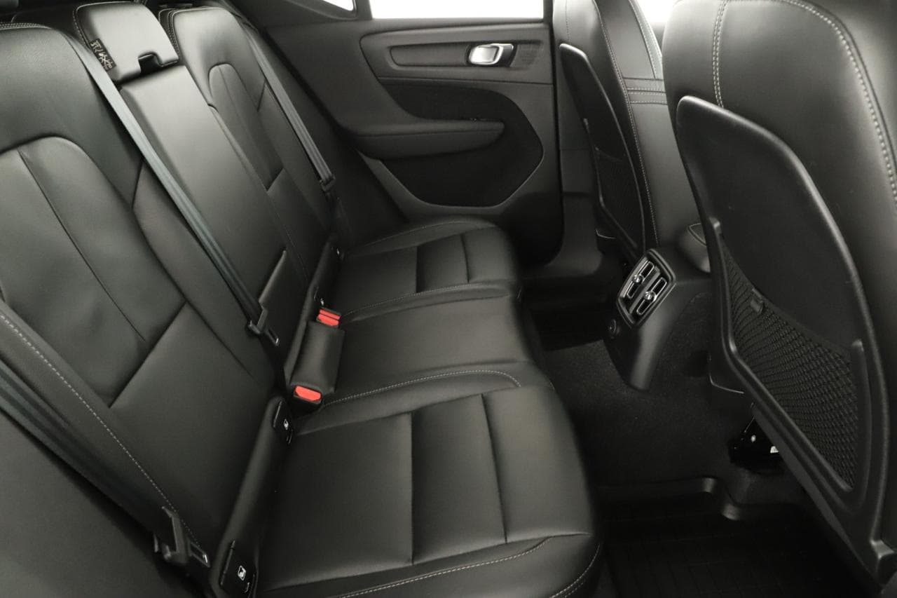 2020 Volvo XC40 - 19