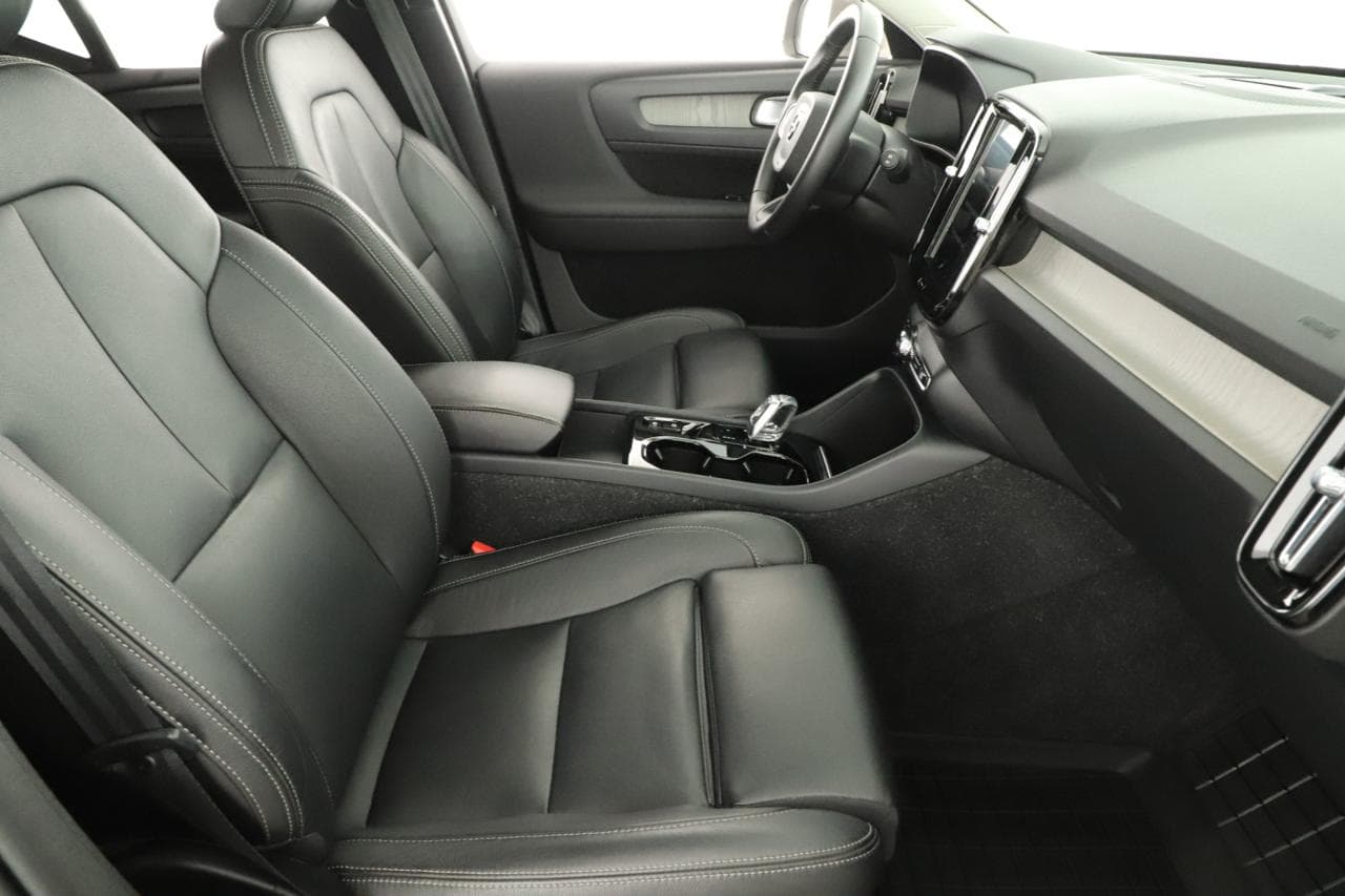 2020 Volvo XC40 - 21