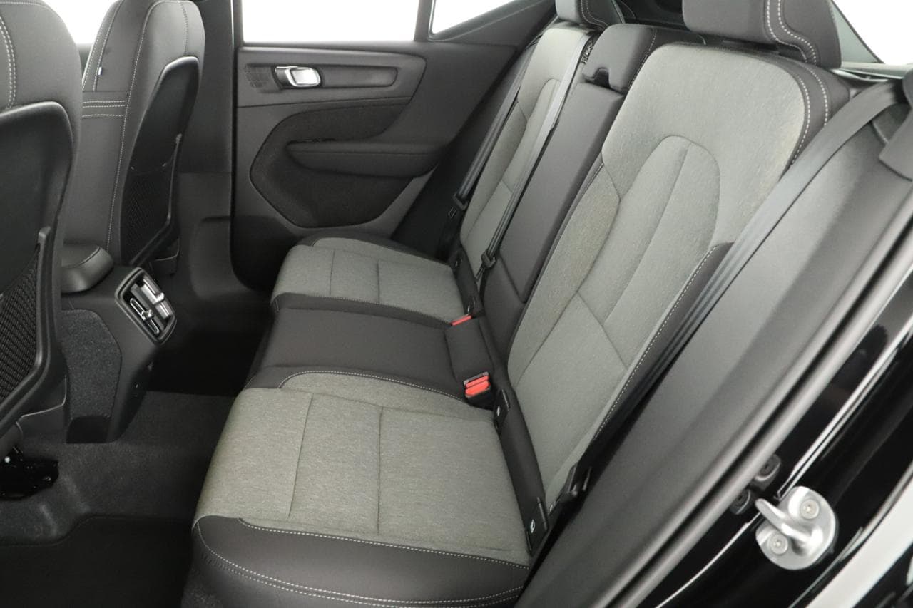 2026 Volvo XC40 - 20