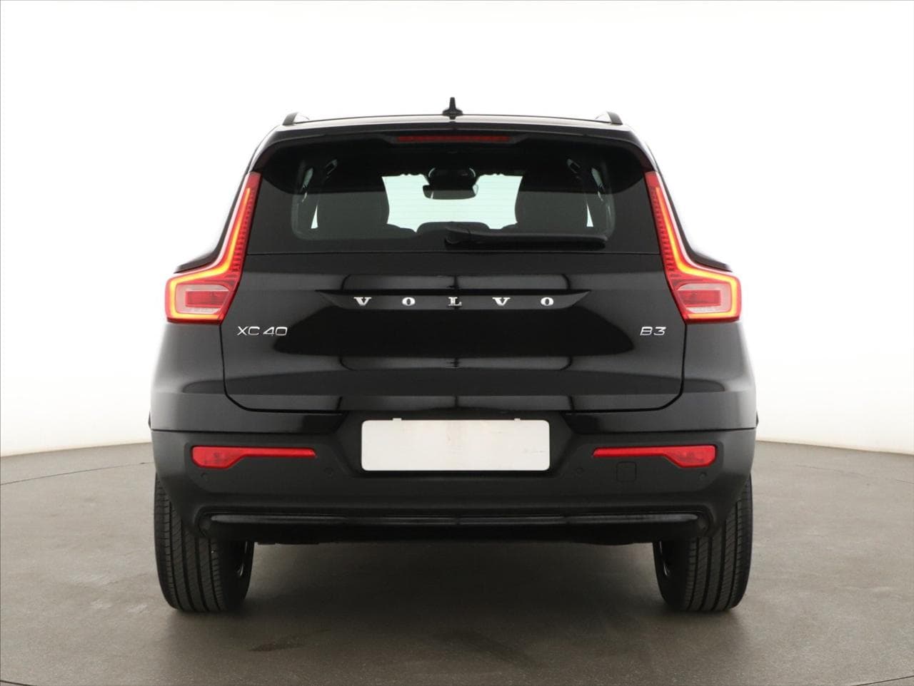 2026 Volvo XC40 - 10