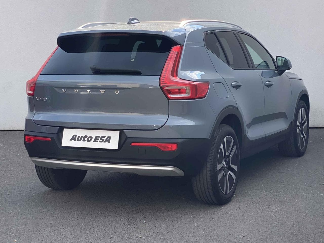 2022 Volvo XC40 - 6