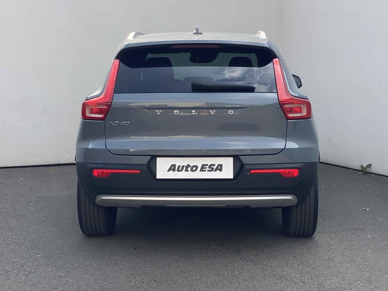 2022 Volvo XC40 - 8