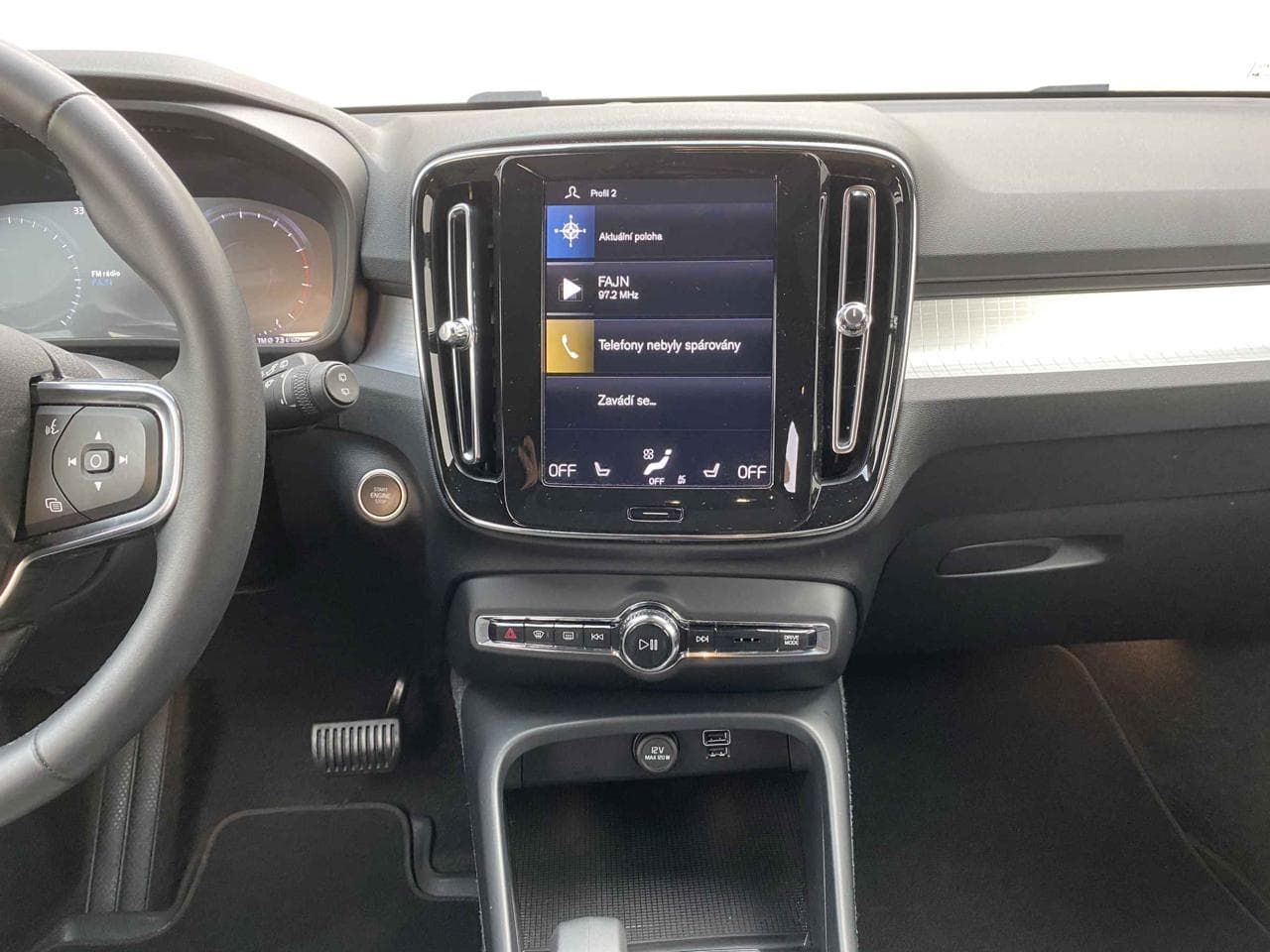 2022 Volvo XC40 - 22