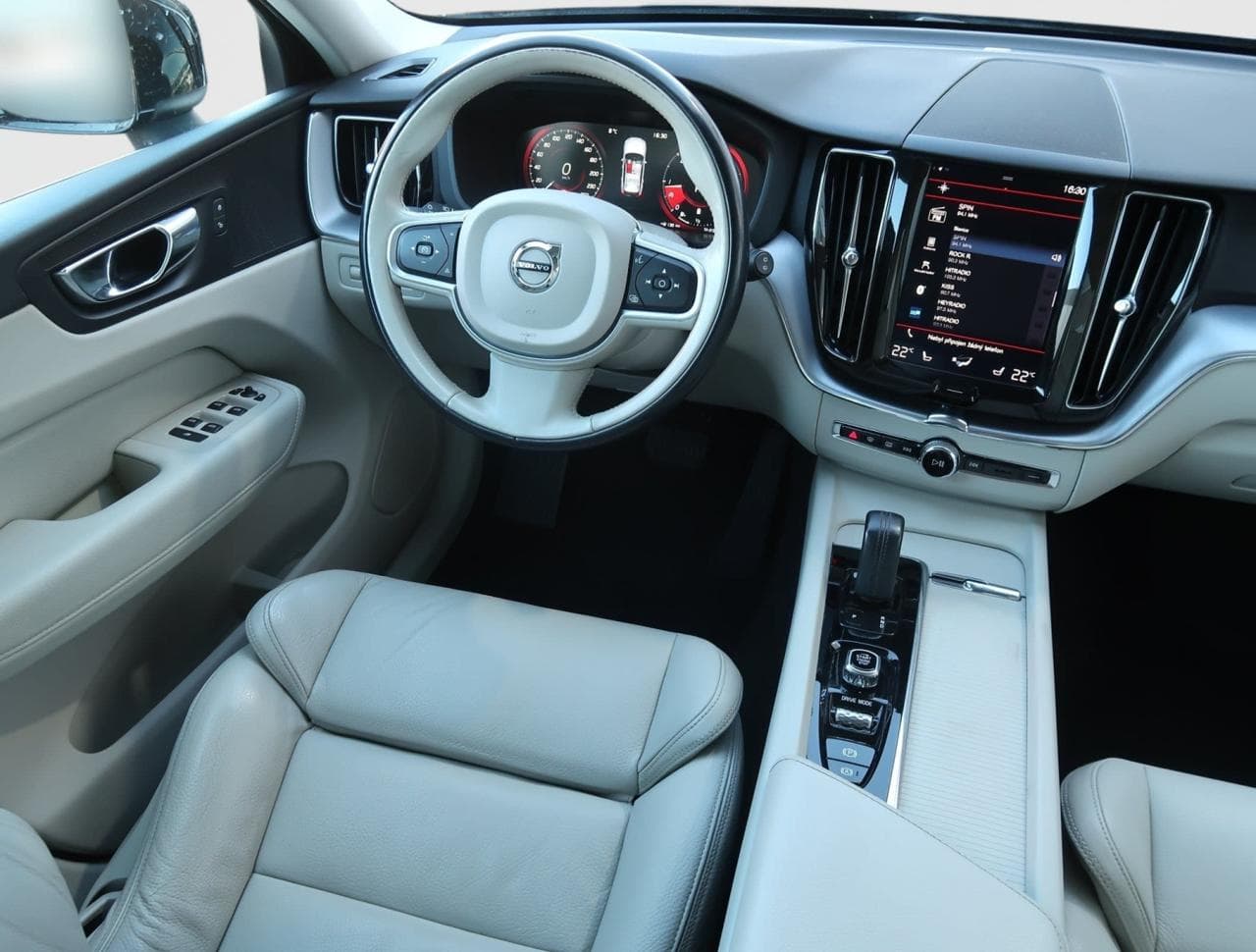 2020 Volvo XC60 - 9