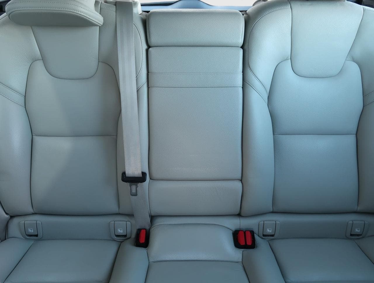 2020 Volvo XC60 - 14