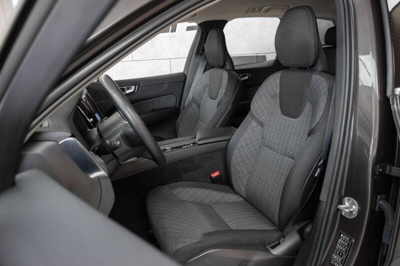 2023 Volvo XC60 - 10