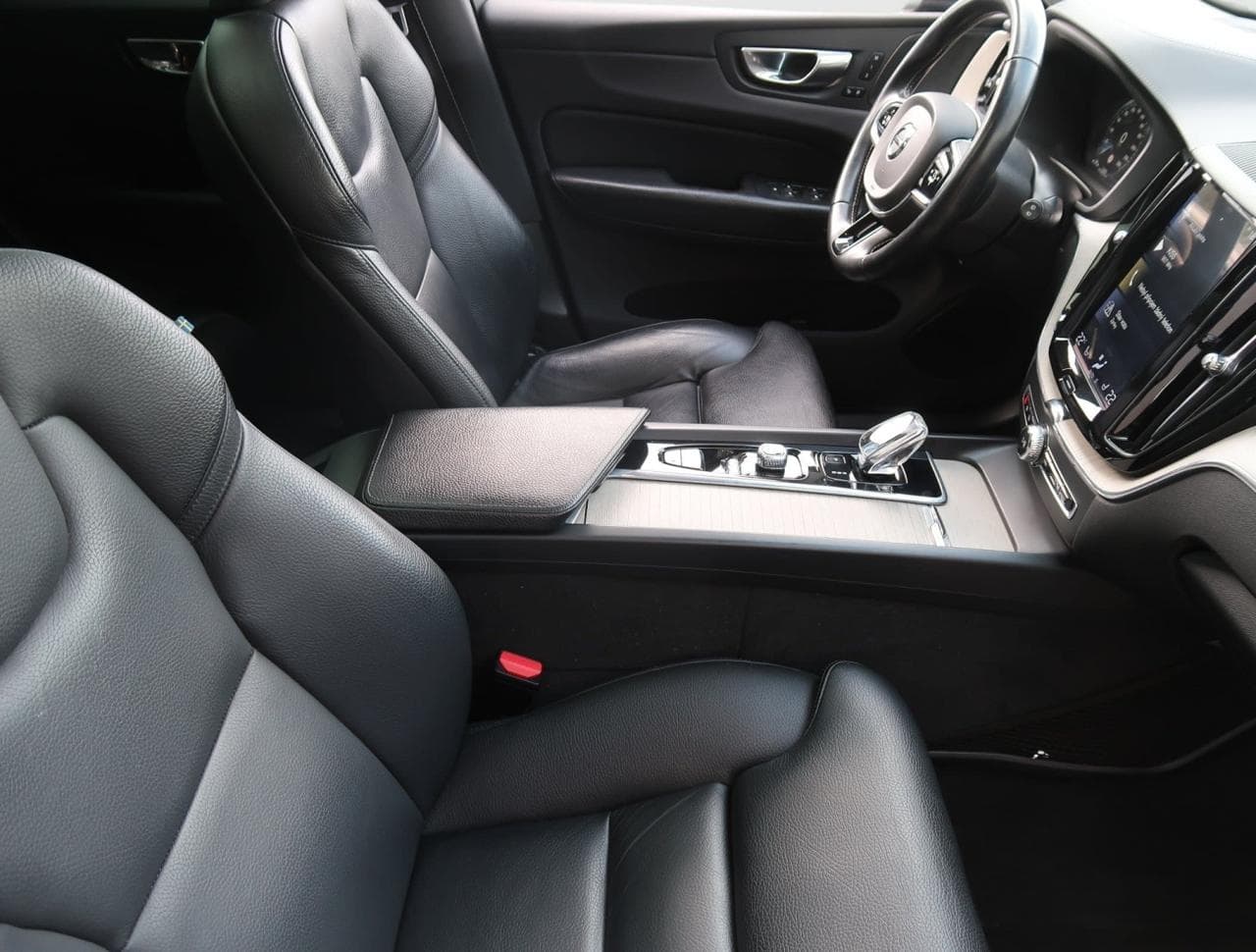 2020 Volvo XC60 - 9