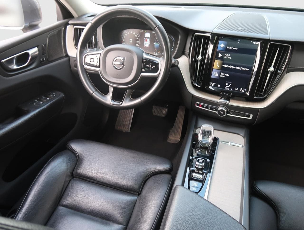 2020 Volvo XC60 - 17