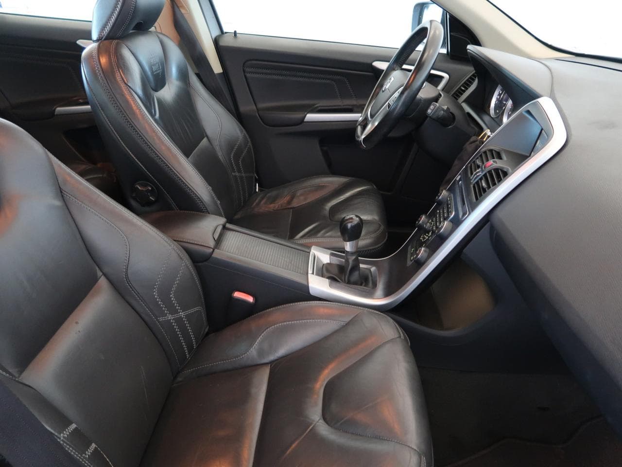 2011 Volvo XC60 - 23