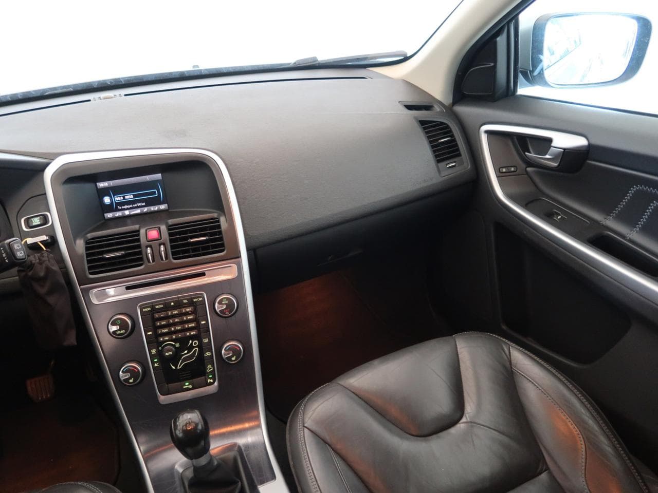 2011 Volvo XC60 - 21