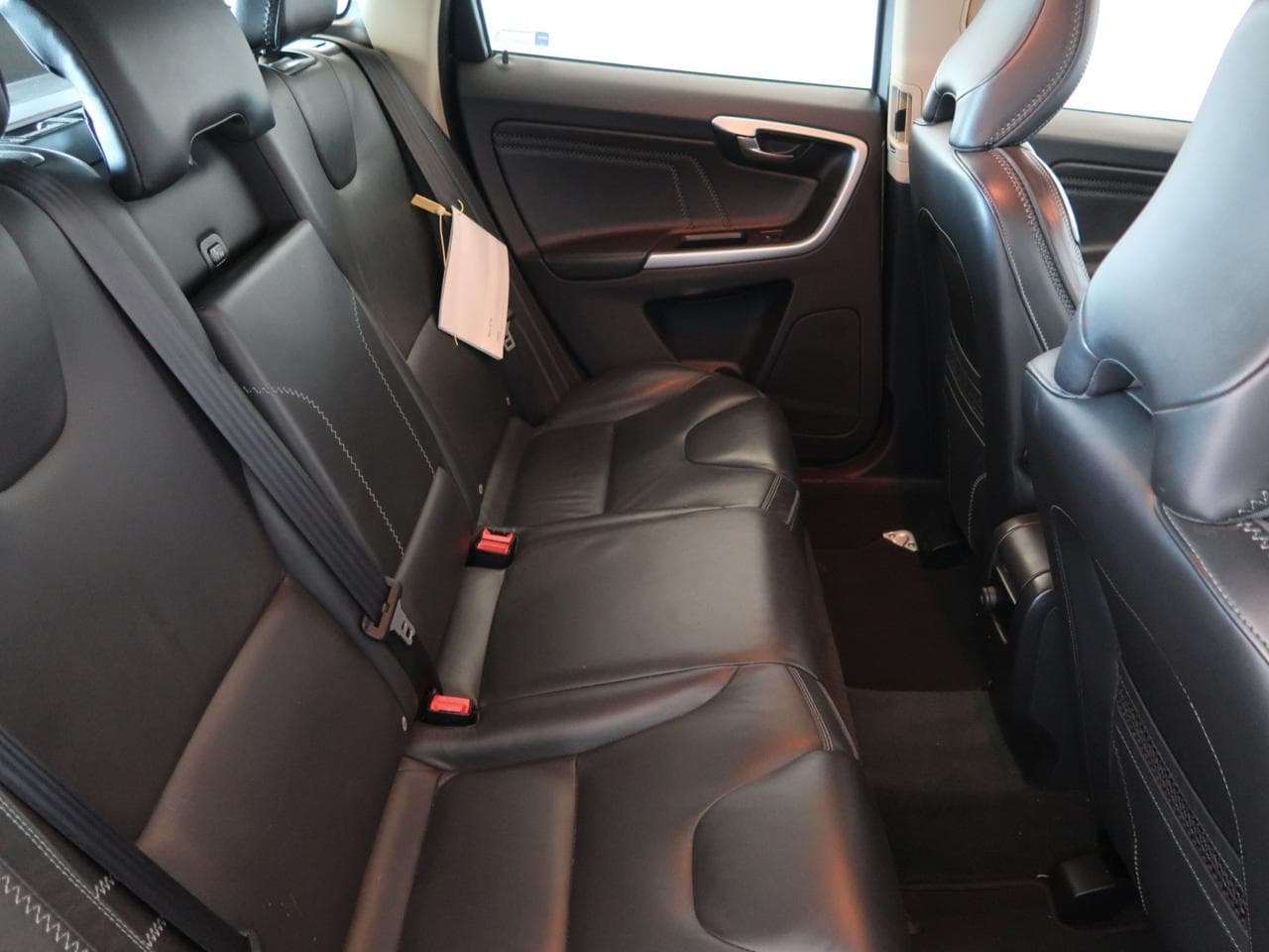 2011 Volvo XC60 - 25