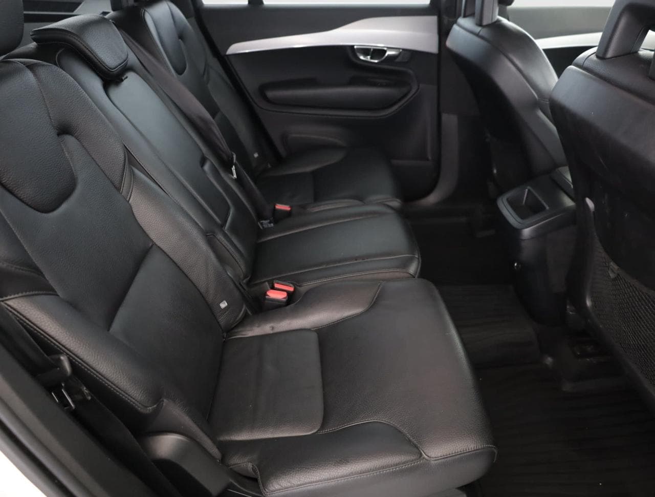 2016 Volvo XC90 - 24
