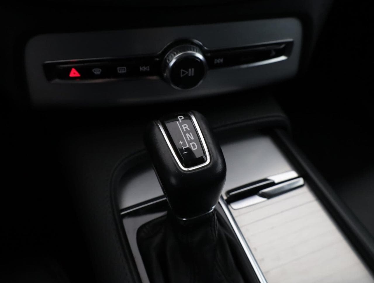 2016 Volvo XC90 - 37