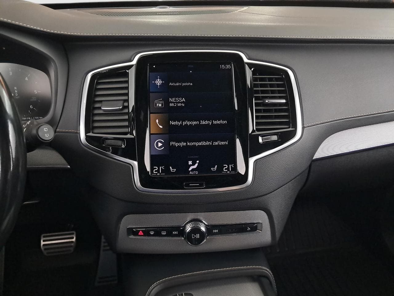 2021 Volvo XC90 - 35