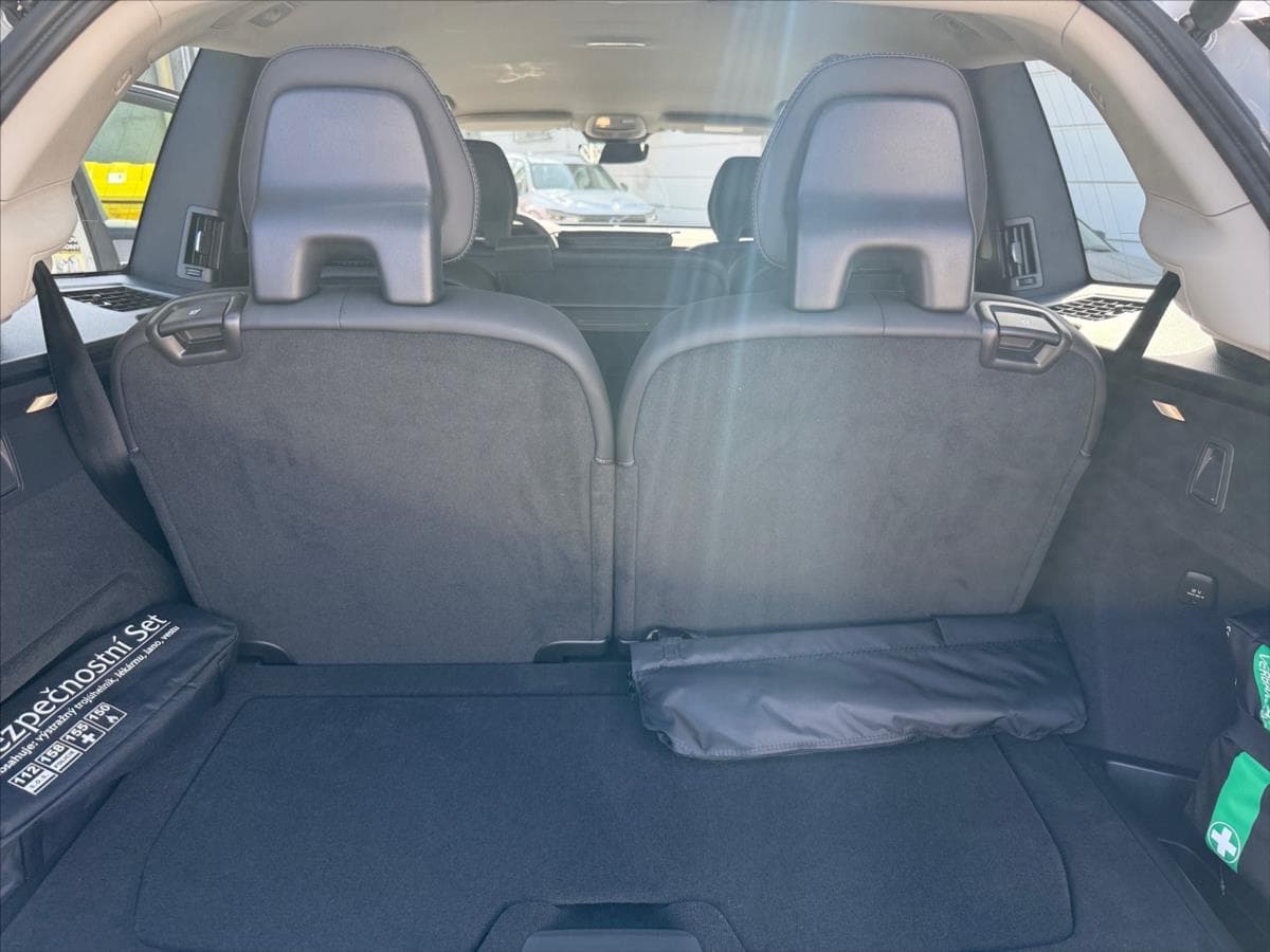 2026 Volvo XC90 - 12